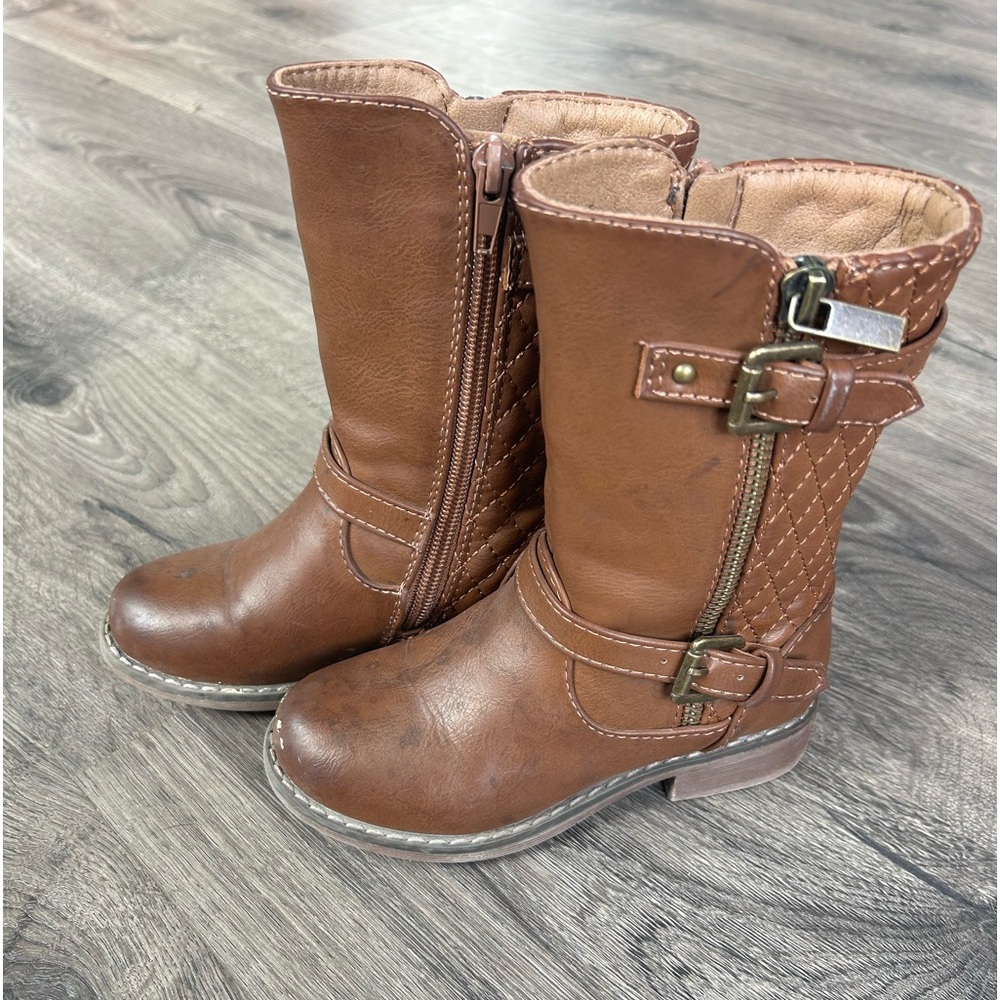 Girls brown boots